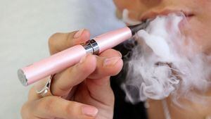 Chile: Ministerio de Salud quiere regularizar la venta y uso de cigarrillos electrónicos