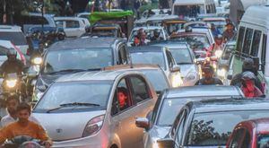 Plan 'Hoy no Circula', anteriormente Pico y Placa, también aplicará para taxis y motos de delivery