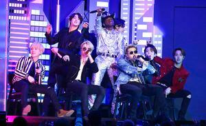 Todo un éxito: Lil Nas X junto con BTS estremecieron el escenario de los Grammys 2020
