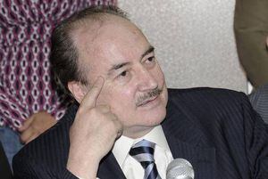 Gustavo Larrea, candidato presidencial, contagiado de COVID-19