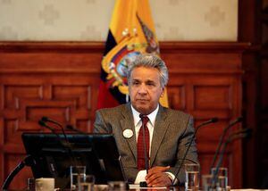 Presidente Lenín Moreno pide la renuncia de todo su gabinete de ministros