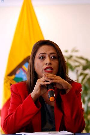 Prefecta de Pichincha, Paola Pabón, pide sincerar las cifras de COVID-19 para pasar al distanciamiento