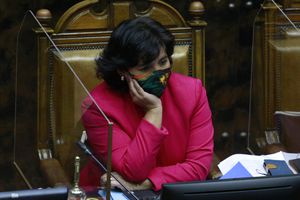 Timoneles de Chile Vamos piden renuncia de Provoste a presidencia del Senado