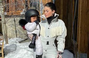 El atrevido look de Stormi durante su visita a Disney junto a Kylie Jenner