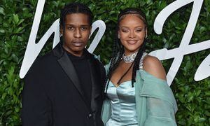 Detienen a A$AP Rocky, novio de Rihanna, acusado de participar en tiroteo
