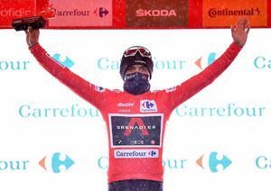 Vuelta a España: por esta razón el mejor ciclista del mundo es gregario de Richard Carapaz