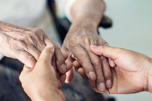 Procurador de personas de edad avanzada abre plazo para solicitar cuidador gratuito