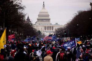 Al congreso de EEUU ingresaron a la fuerza los seguidores de Trump