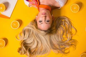 Máscara de ovo e limão para cabelo com raízes oleosas e pontas secas