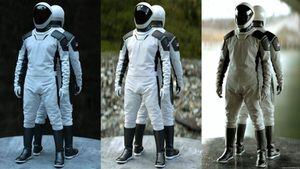 Atuendo a la moda: Elon Musk reveló el tiempo que tardó en el diseño de los trajes espaciales de SpaceX