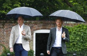 Harry llegó a la cumbre real ante la expectación de la prensa: comienza reunión clave tras crisis en la realeza británica