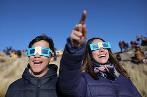 Memes del Eclipse Solar 2019: En redes no perdonaron el fenómeno astral