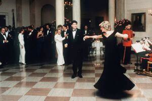 La increíble noche en que Lady Di cumplió uno de sus grandes sueños: bailar con John Travolta