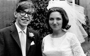 Al extremo que llegó Stephen Hawking para hacer feliz a su primera esposa