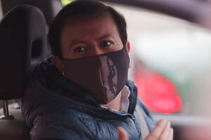 Esto ya es demasiado: sorprenden a conductor con coronavirus en Plaza Italia