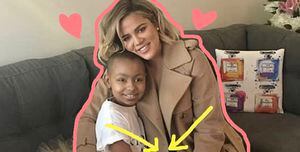 Khloé Kardashian convive con una niña enferma y deja ver su "baby bump"