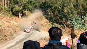 El espectacular volcamiento del líder del WRC que lo dejó fuera de competencia en Chile