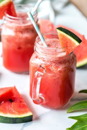 Estas cuatro frutas mantendrán tu piel hidratada durante el verano