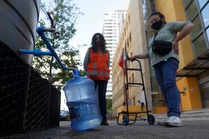 Habemus agua: restablecen el servicio tras megacorte en la Región Metropolitana