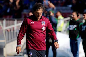 A Mario Salas le siguen quedando "grandes" los partidos clave en Colo Colo