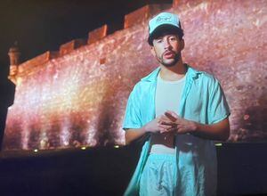 Bad Bunny y Tommy Torres dicen presente en Premios Juventud