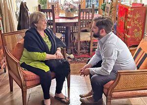 Presidente Boric visitó en su casa a Bachelet: ¿habrán escuchado a Milanés?