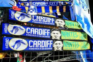Fotos: Así fue el conmovedor homenaje a Emiliano Sala en el estadio del Cardiff City