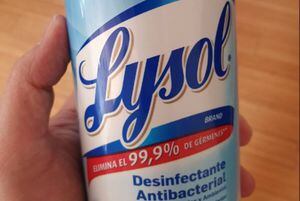 "Por favor no beban nuestros desinfectantes": la alerta de productores de Lysol luego de comentarios de Trump recomendado su ingesta