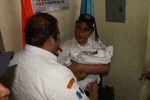 Abandonan a bebé en la estación central de Bomberos Voluntarios
