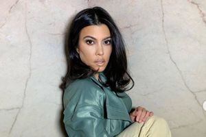Kourtney Kardashian se deja ver sin maquillaje y muestra su belleza natural a sus 41 años