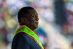 ¿El segundo presidente de Zimbabue es igual o peor que Mugabe? El "cocodrilo" asumió este viernes