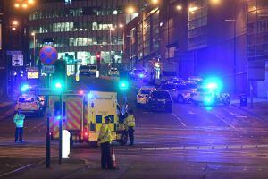 Los desgarradores testimonios que deja el atentado que enluta Manchester