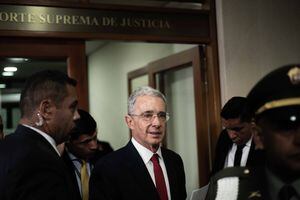 La jugada que busca hacer Álvaro Uribe, pero que difícilmente le saldrá
