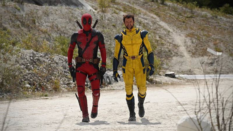 Foto de Ryan Reynolds y Hugh Jackman como Deadpool y Wolverine en el set de grabación de Deadpool 3
