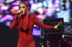 Katy Perry quiere “sumergirse completamente” en la maternidad
