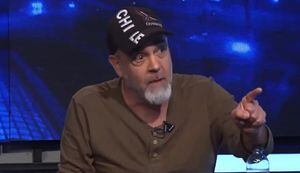 “Pinochet era mucho más democrático que ustedes”: Óscar Andrade responde a tuiteos de Claudio Narea y causa revuelo en Sin Filtros
