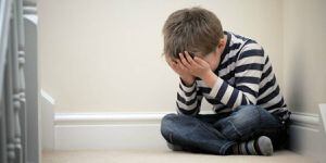 Niño de cinco años encontró un revólver en la calle y se le disparó en la mano