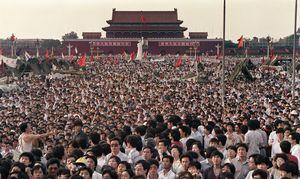 Diez mil muertos, cadáveres aplastados y manifestantes rematados con bayonetas: archivos revelan macabros detalles de la masacre de Tiananmen en 1989