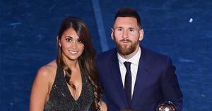 VIDEO. ¿Opacó Antonela Roccuzzo a Messi con su look en el Balón de Oro?