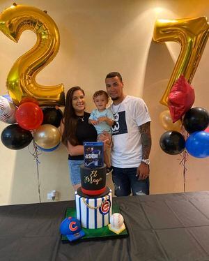 Celebra en familia su cumpleaños 27 Javier Baez