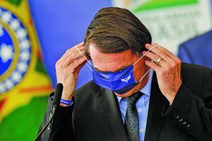 Superpedido de impeachment contra Bolsonaro é protocolado na Câmara