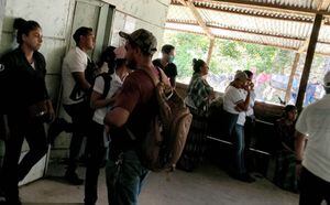 AUDIO. Retenido en Alta Verapaz relata angustia y amenazas de pobladores que no querían vacunarse