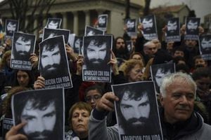 Docentes argentinos divididos por el caso de Santiago Maldonado
