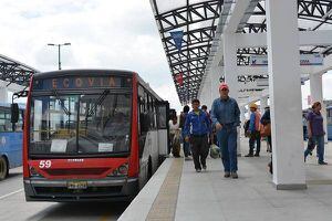 Quito: Trole y Ecovía aumentan su aforo al 75 % ¿Cuántos pasajeros podrán transportar?