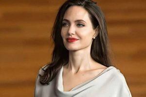 Angelina Jolie de compras con estilo