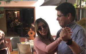 Viceministro de salud de Paraguay renuncia tras participar en fiesta con modelos sin distanciamiento social