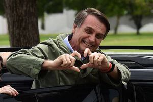 Bolsonaro define su equipo para gobernar Brasil