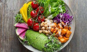 Estudio revela que dietas veganas y vegetarianas aumentan el riesgo de un derrame cerebral