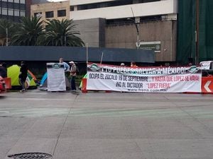 FOTOS: Así luce el plantón de FRENA en avenida Juárez