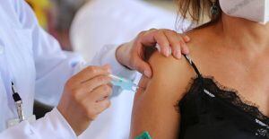 ‘Sommeliers de vacina’ já podem se vacinar contra covid-19 a partir de hoje em São Paulo